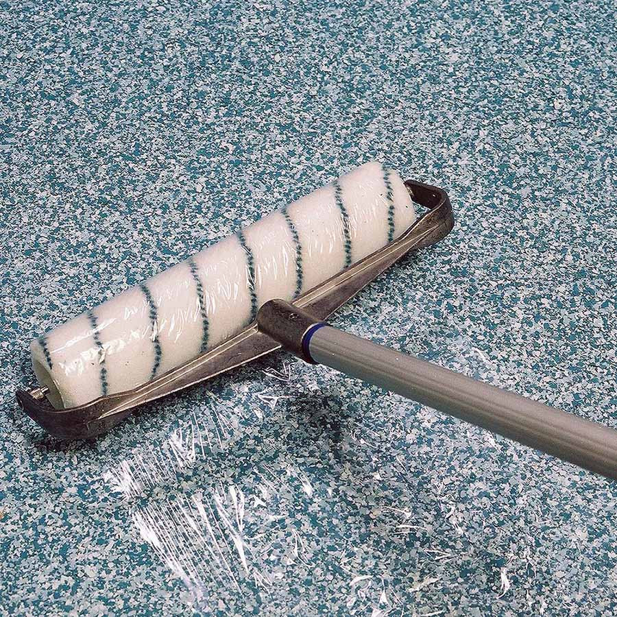 roller for applying floor coating