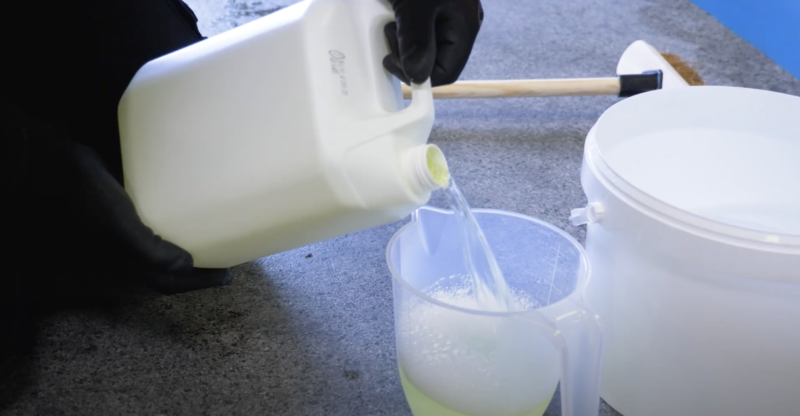 How to apply degrease IT for surface preparation